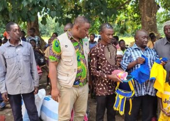 Remise de kits scolaires pour 1950 enfants du préscolaire et du primaire
